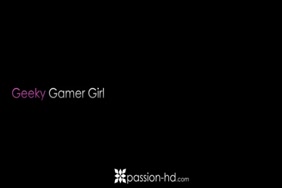 عشرين رجل على بنت xnxx