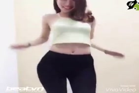 سكس حصان في المزرعة السعيدة